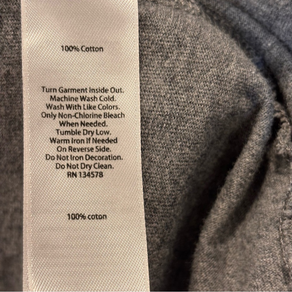 Vineyard Vines Men’s Long Sleeve T-Shirt Gray XL Christmas Theme - Picture 6 of 6